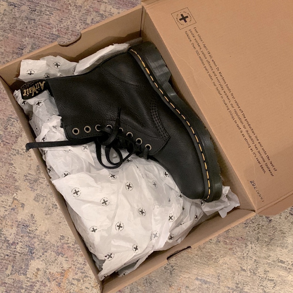 Dr. Martens lace up boots brand new never worn
